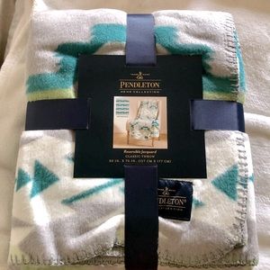 Pendleton Throw Blanket - NEW